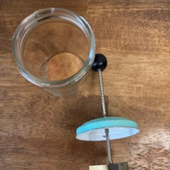 Vintage Androck Nut Chopper Glass‎ Jar Turquoise Metal Lid Retro Kitchen Tool - Picture 5 of 5